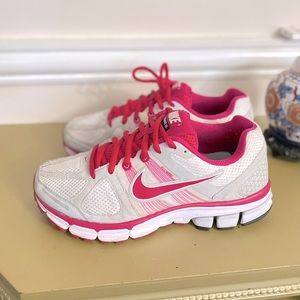 Nike Pegasus 28 Running Athletic shoes